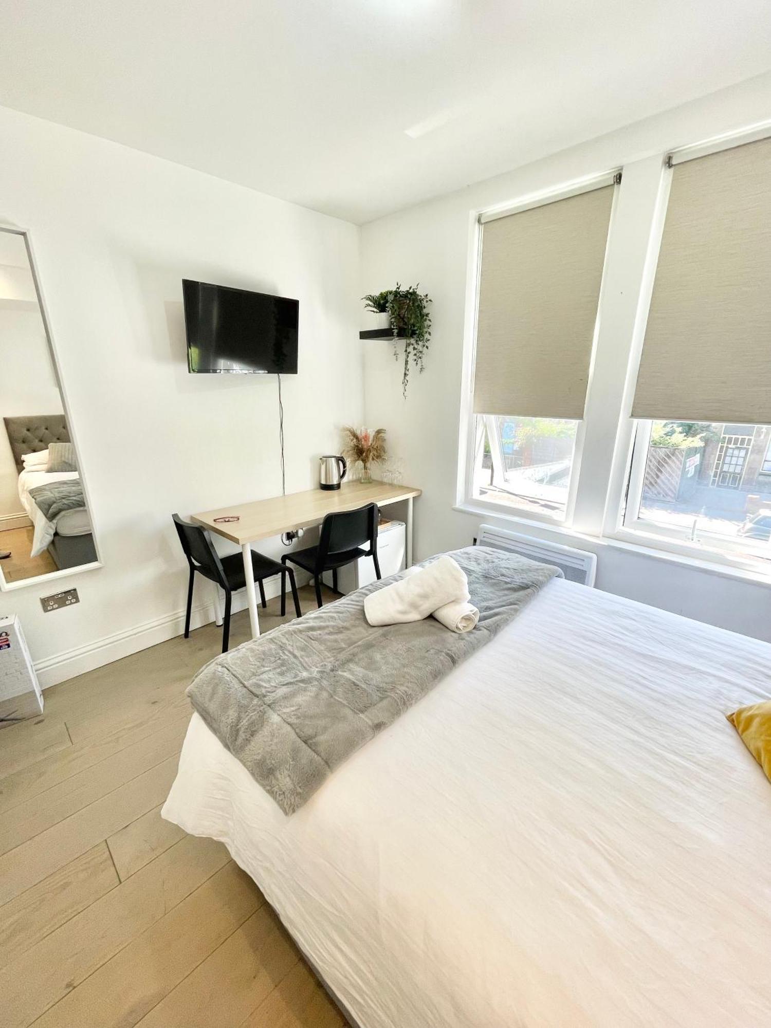 Cosy En-Suite Room In Stratford لندن المظهر الخارجي الصورة