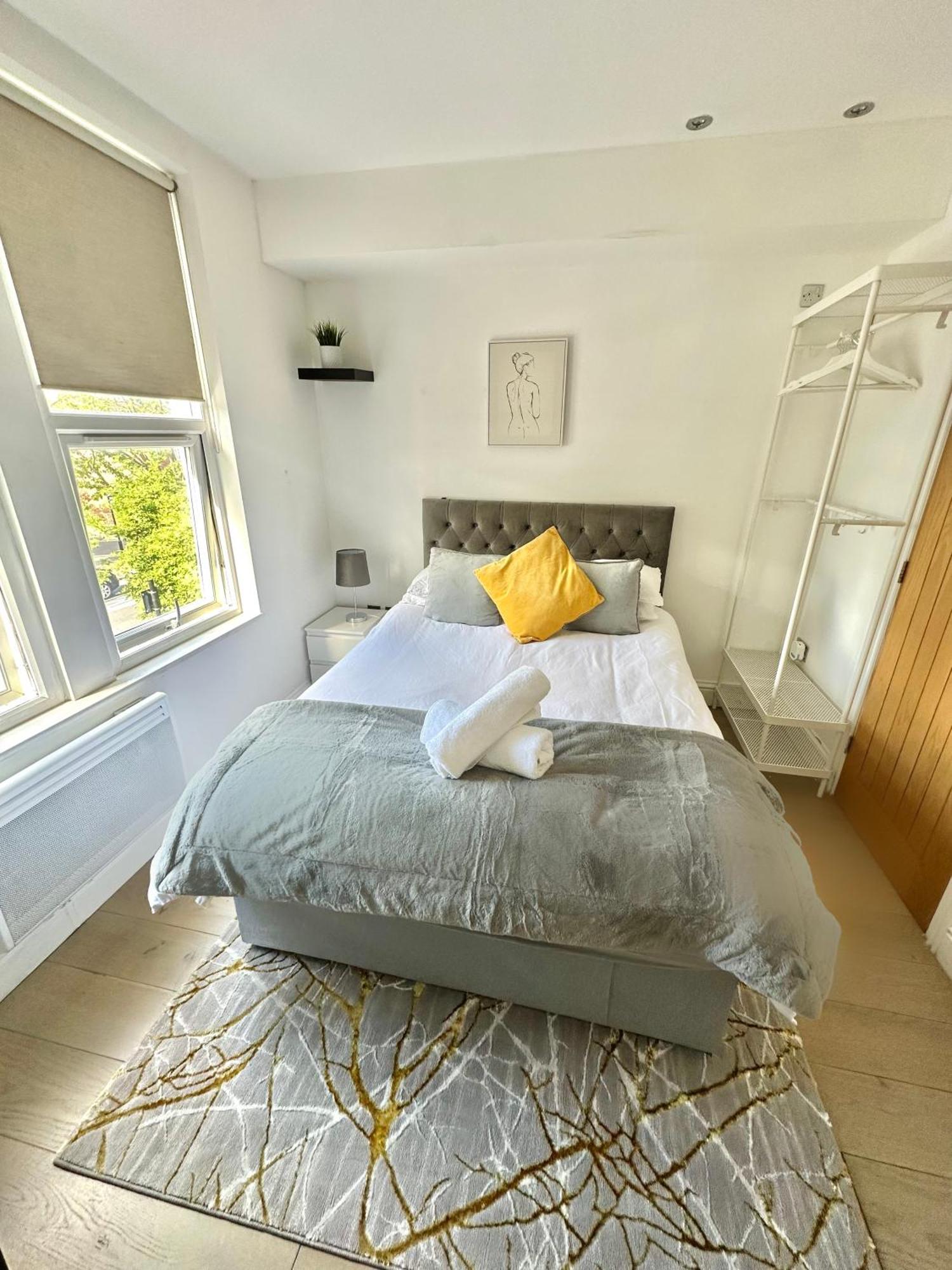 Cosy En-Suite Room In Stratford لندن المظهر الخارجي الصورة