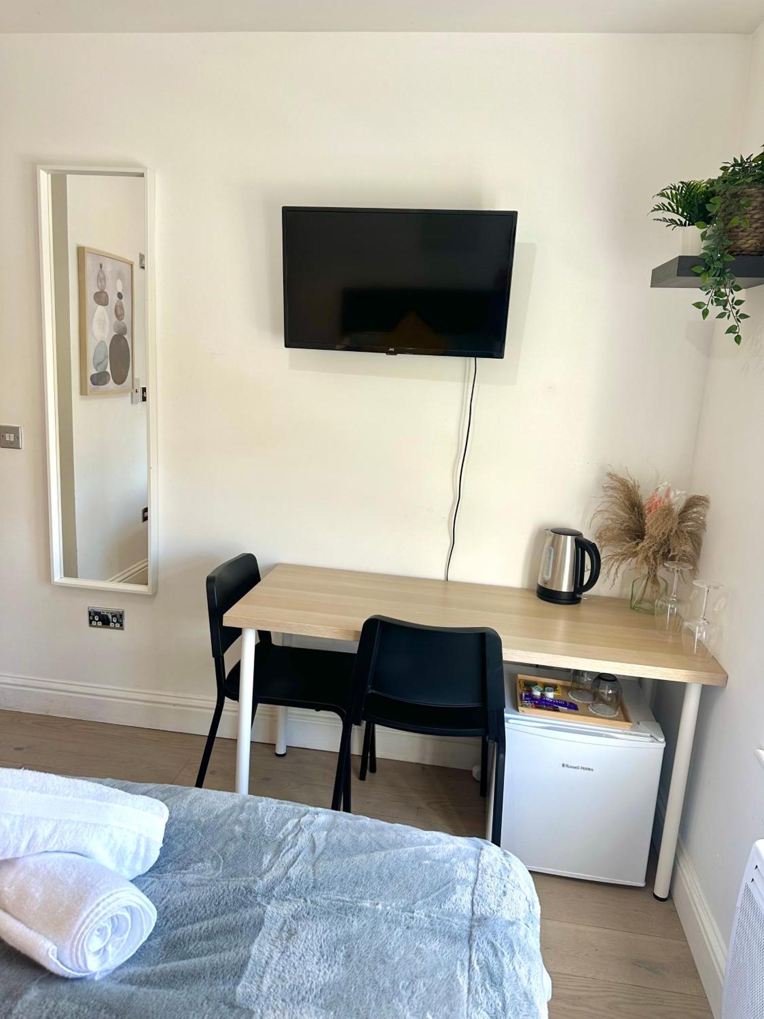 Cosy En-Suite Room In Stratford لندن المظهر الخارجي الصورة