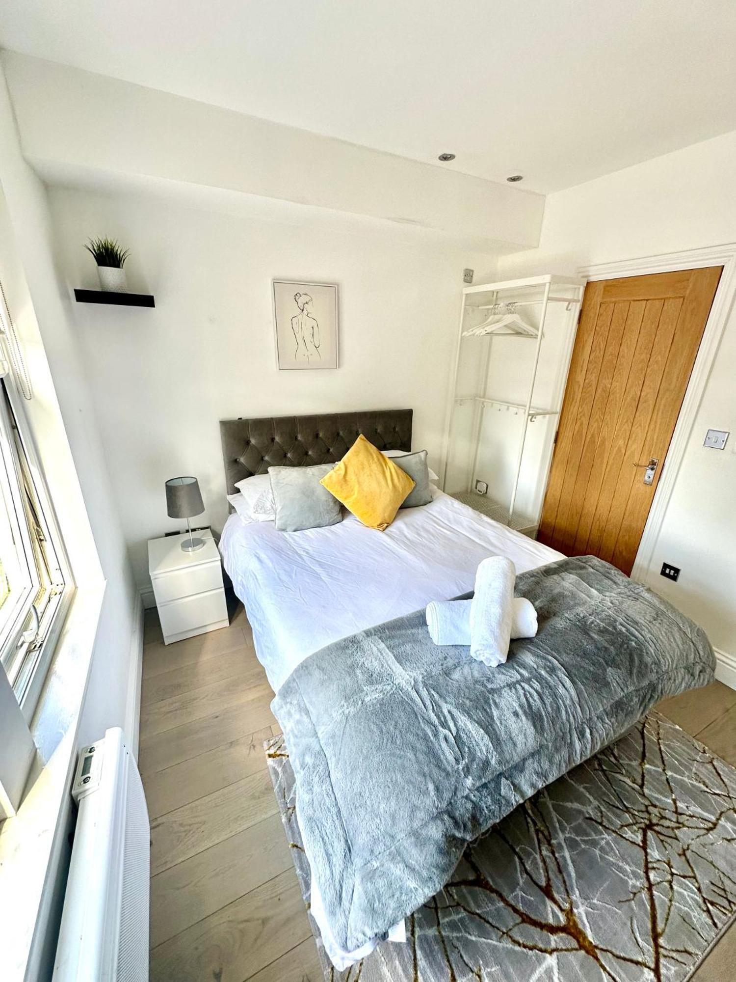 Cosy En-Suite Room In Stratford لندن المظهر الخارجي الصورة